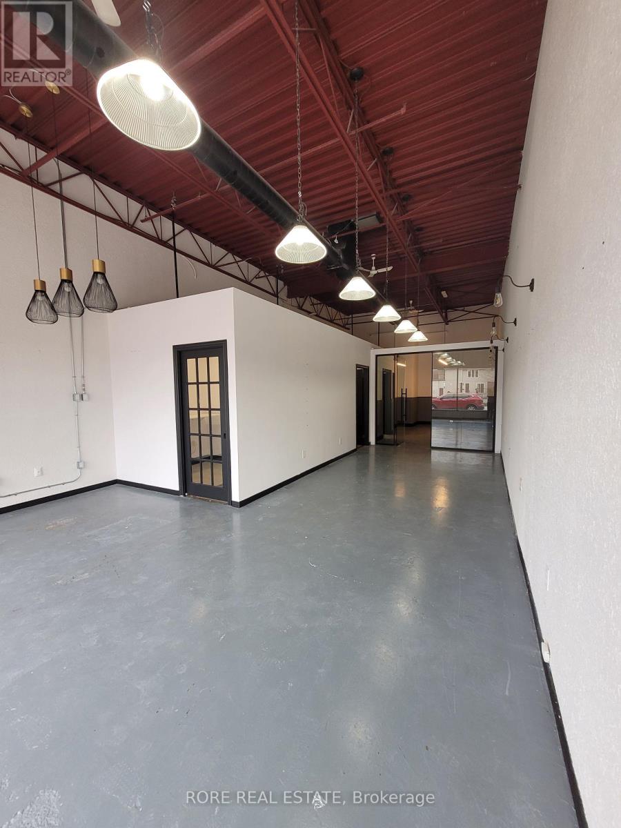 8251 Dock Street, Niagara Falls (Chippawa), Ontario  L2G 7G7 - Photo 5 - X12774984