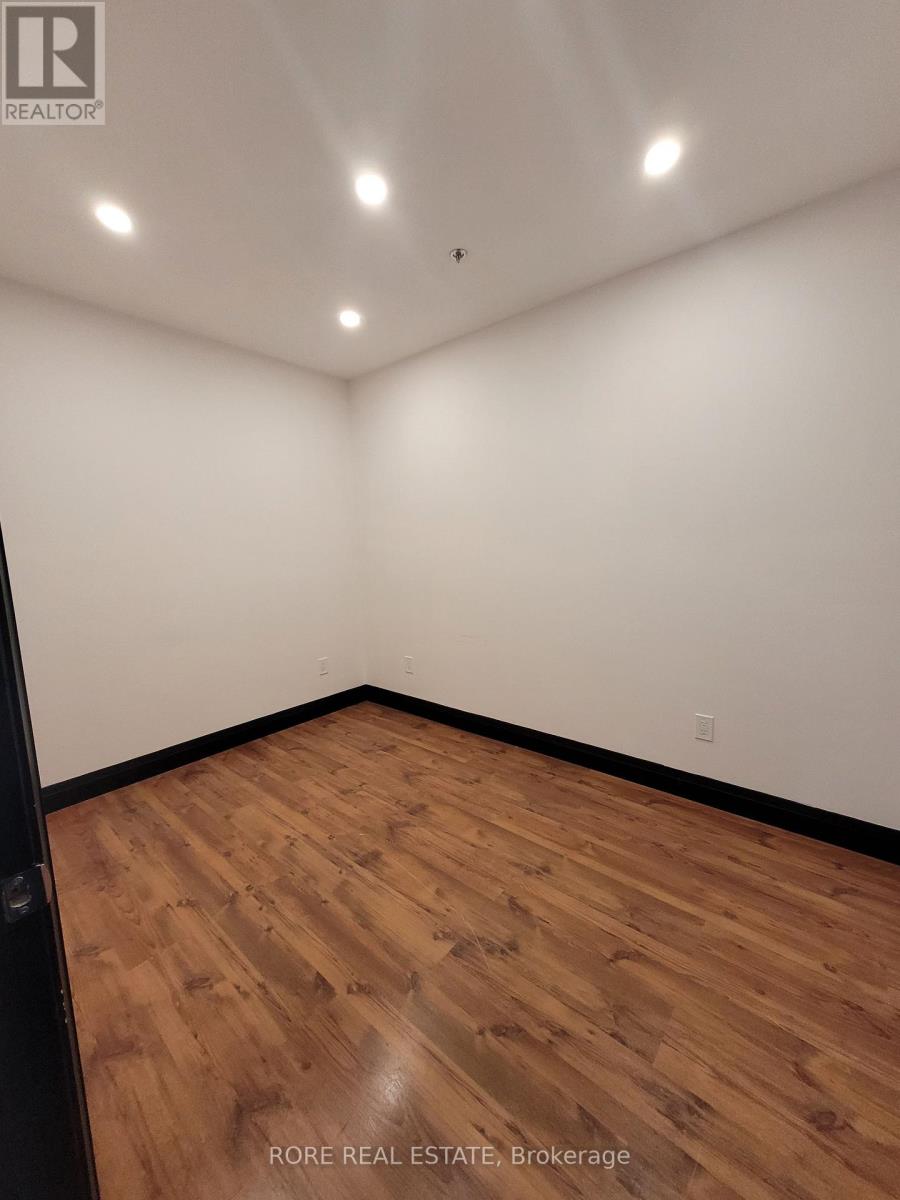 8251 Dock Street, Niagara Falls (Chippawa), Ontario  L2G 7G7 - Photo 6 - X12774984