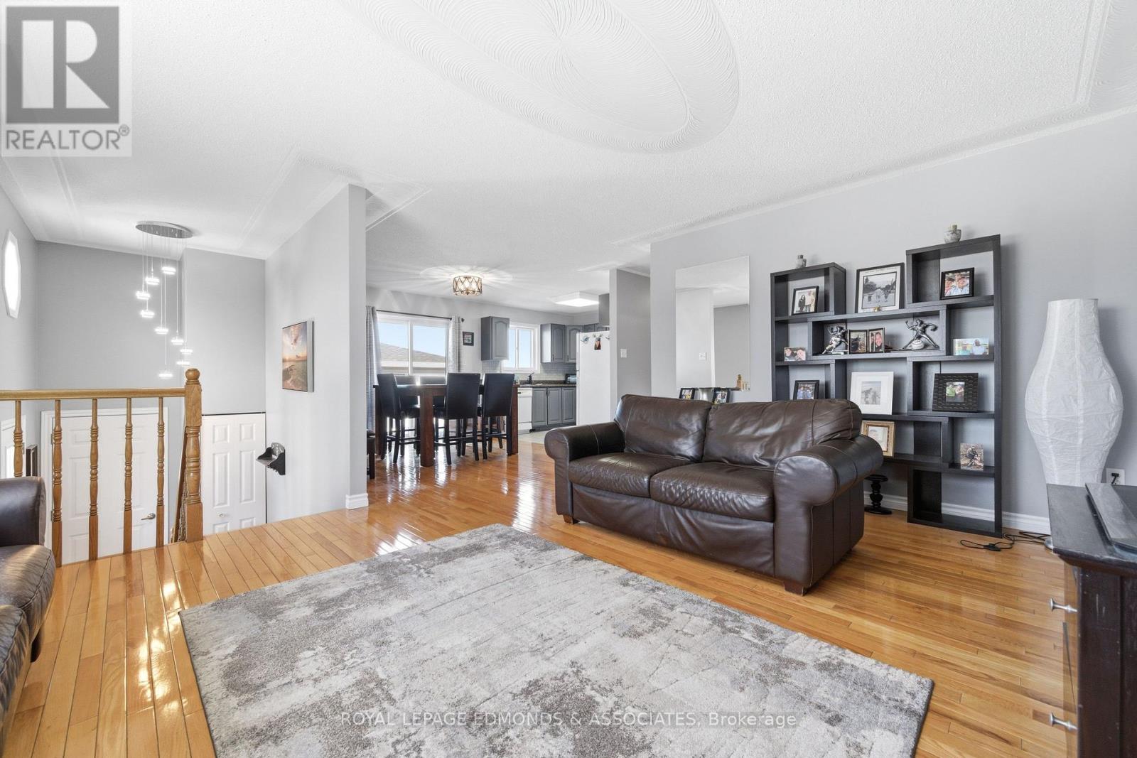 130 Cockburn Crescent, Pembroke, Ontario  K8A 8L9 - Photo 10 - X12888742