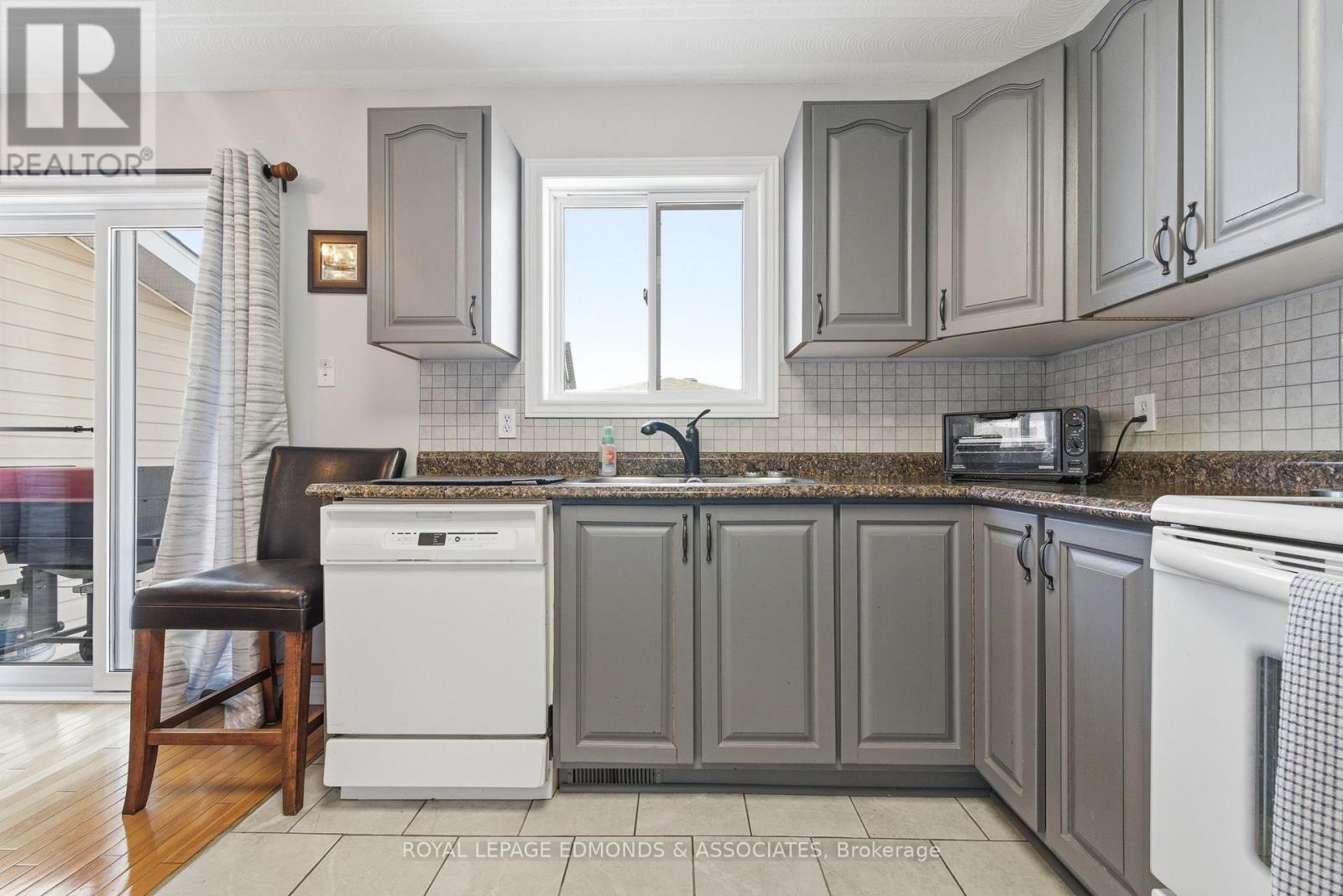 130 Cockburn Crescent, Pembroke, Ontario  K8A 8L9 - Photo 18 - X12888742