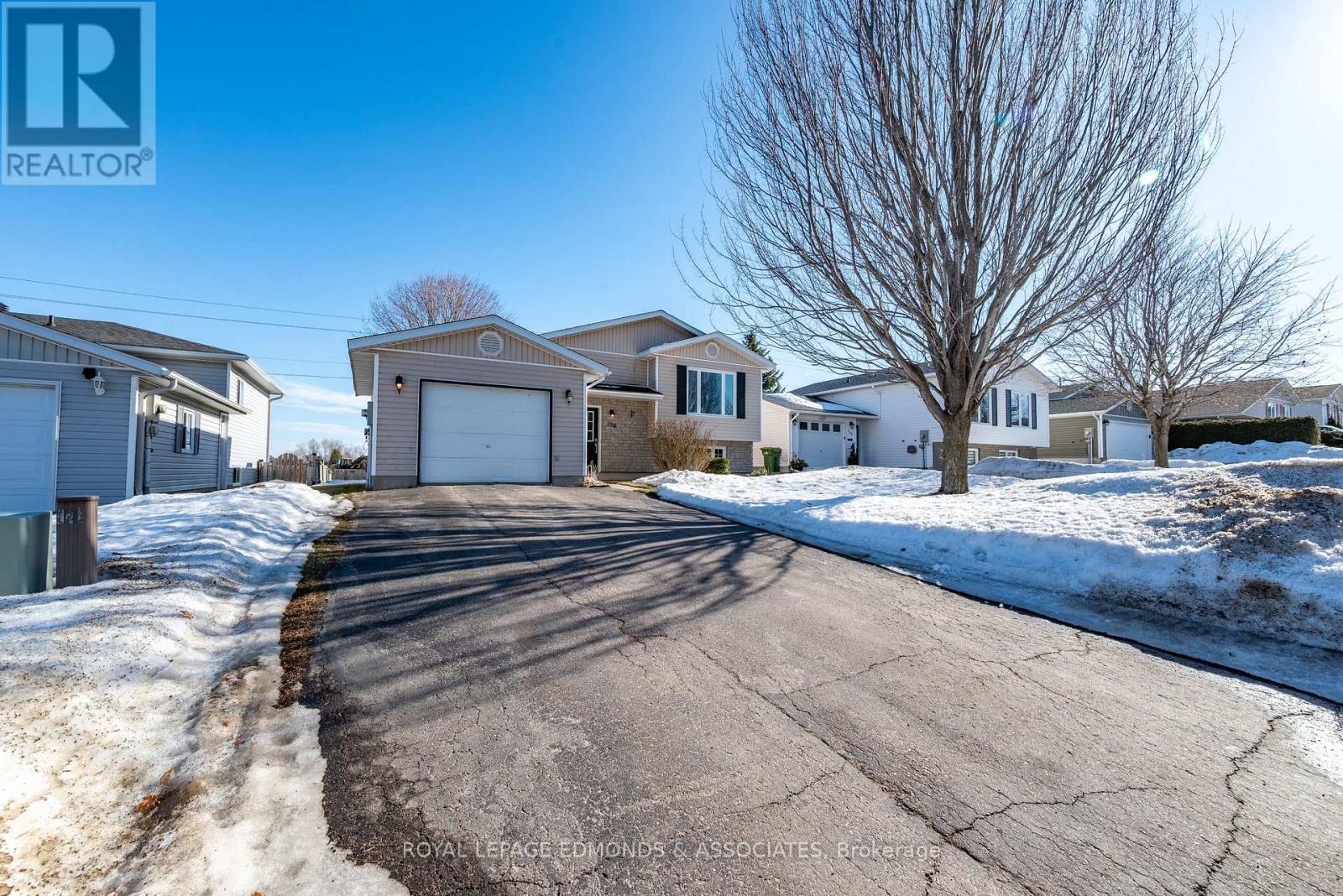 130 Cockburn Crescent, Pembroke, Ontario  K8A 8L9 - Photo 3 - X12888742