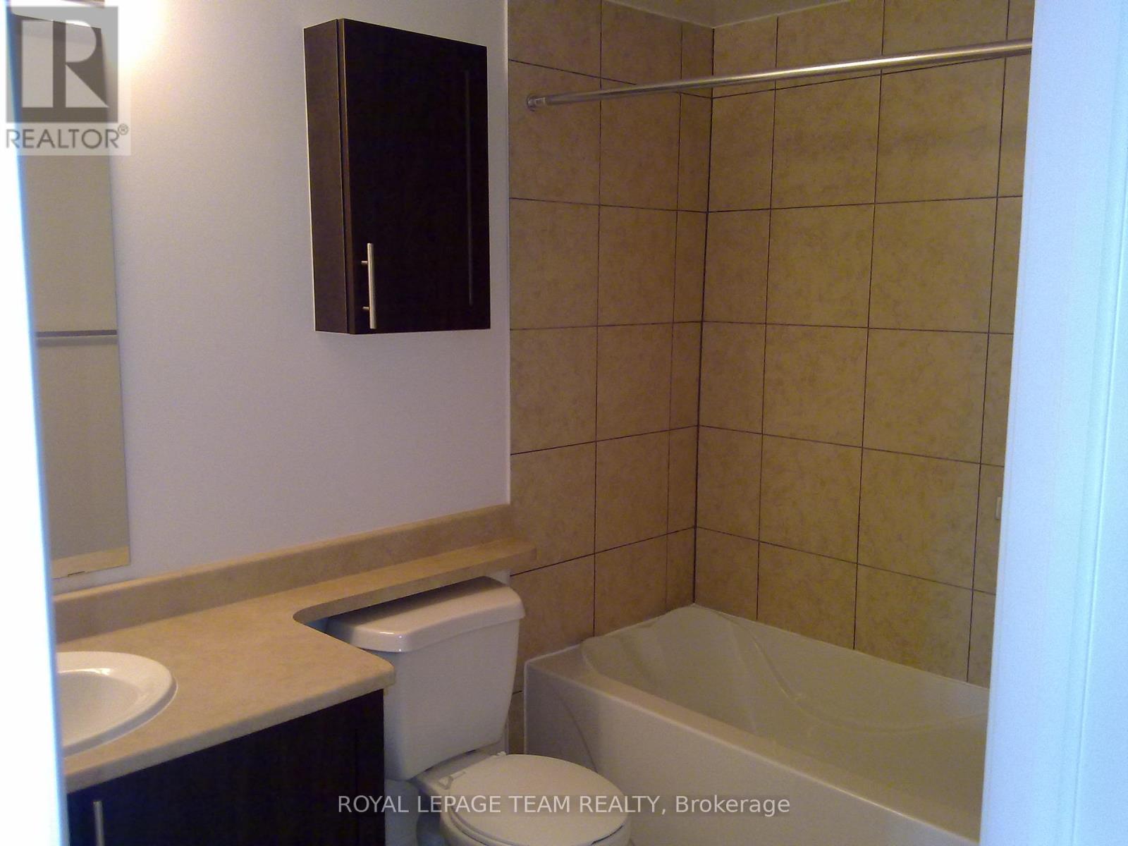 704a - 234 Rideau Street, Ottawa, Ontario  K1N 0A9 - Photo 7 - X12888566