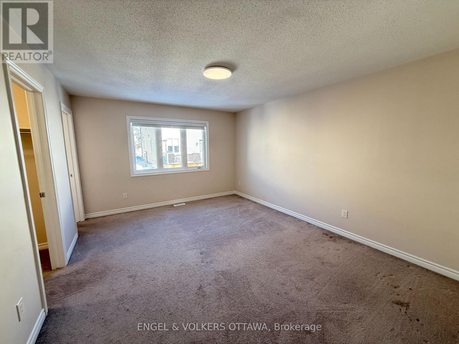 611 Silver Spruce Way, Ottawa, Ontario  K2M 0L2 - Photo 16 - X12888598