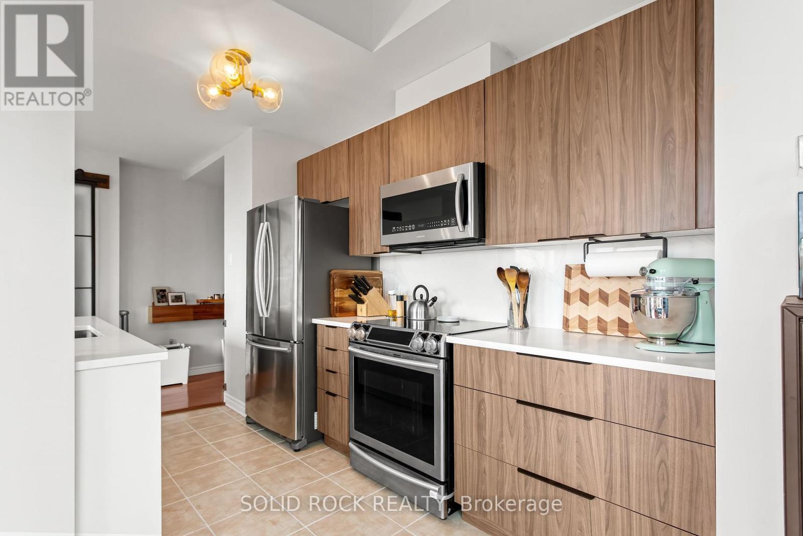 805 - 250 Lett Street, Ottawa, Ontario  K1R 0A8 - Photo 10 - X12888618