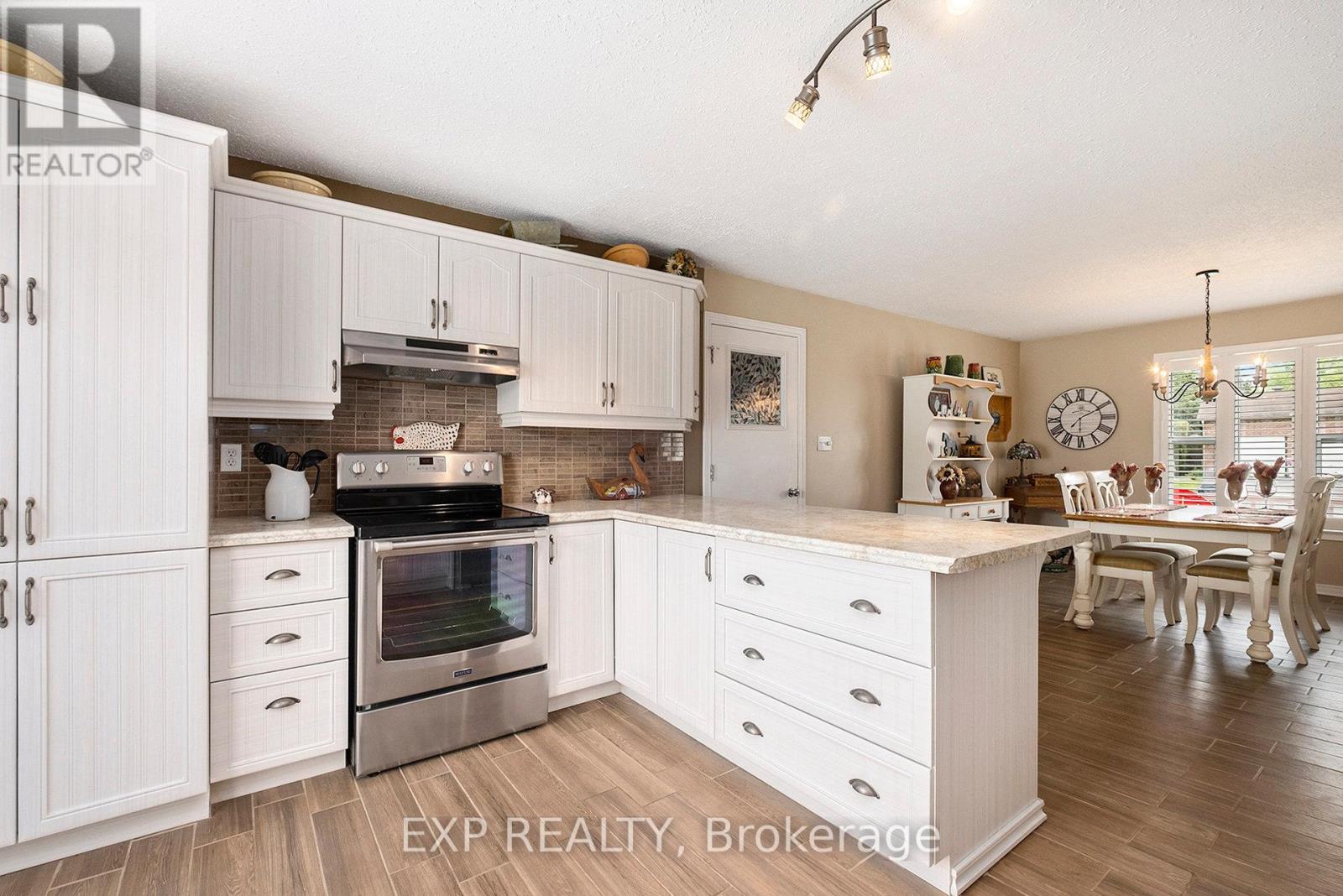 36 Desnoyers Street, Casselman, Ontario  K0A 1M0 - Photo 11 - X12888726