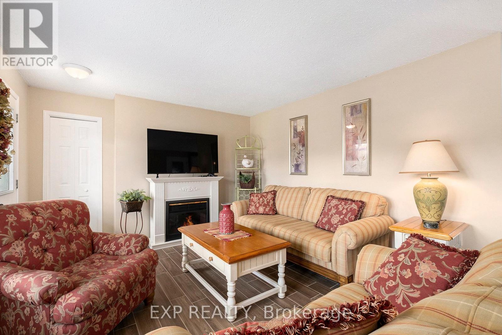 36 Desnoyers Street, Casselman, Ontario  K0A 1M0 - Photo 6 - X12888726