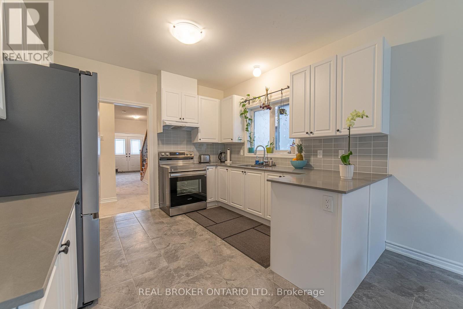 225 Palace Street, Thorold (Thorold Downtown), Ontario  L2V 5G7 - Photo 8 - X12888674