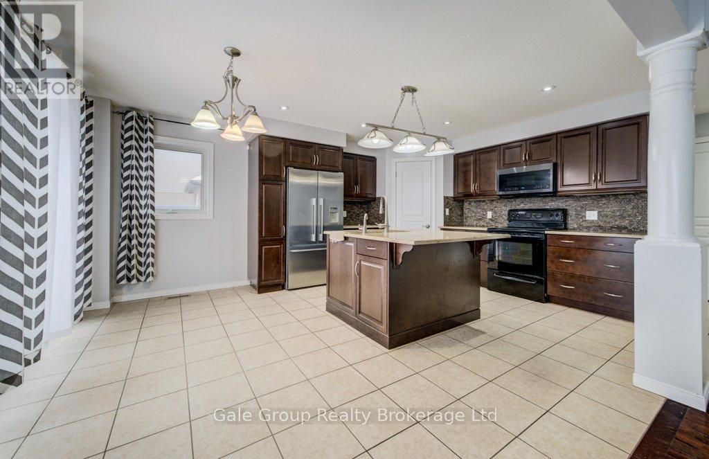 395 Champlain Avenue, Woodstock (Woodstock - South), Ontario  N4V 0B3 - Photo 11 - X12888558