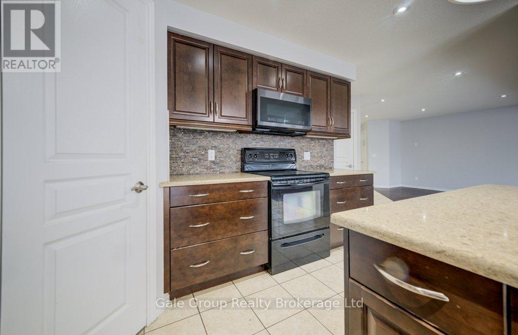 395 Champlain Avenue, Woodstock (Woodstock - South), Ontario  N4V 0B3 - Photo 13 - X12888558