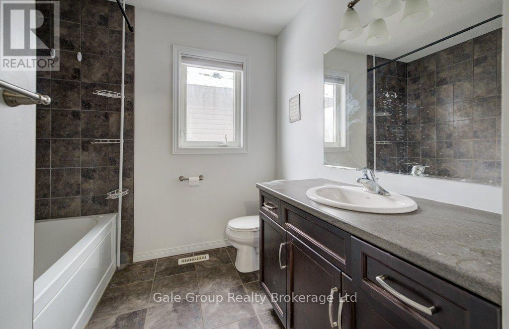 395 Champlain Avenue, Woodstock (Woodstock - South), Ontario  N4V 0B3 - Photo 23 - X12888558