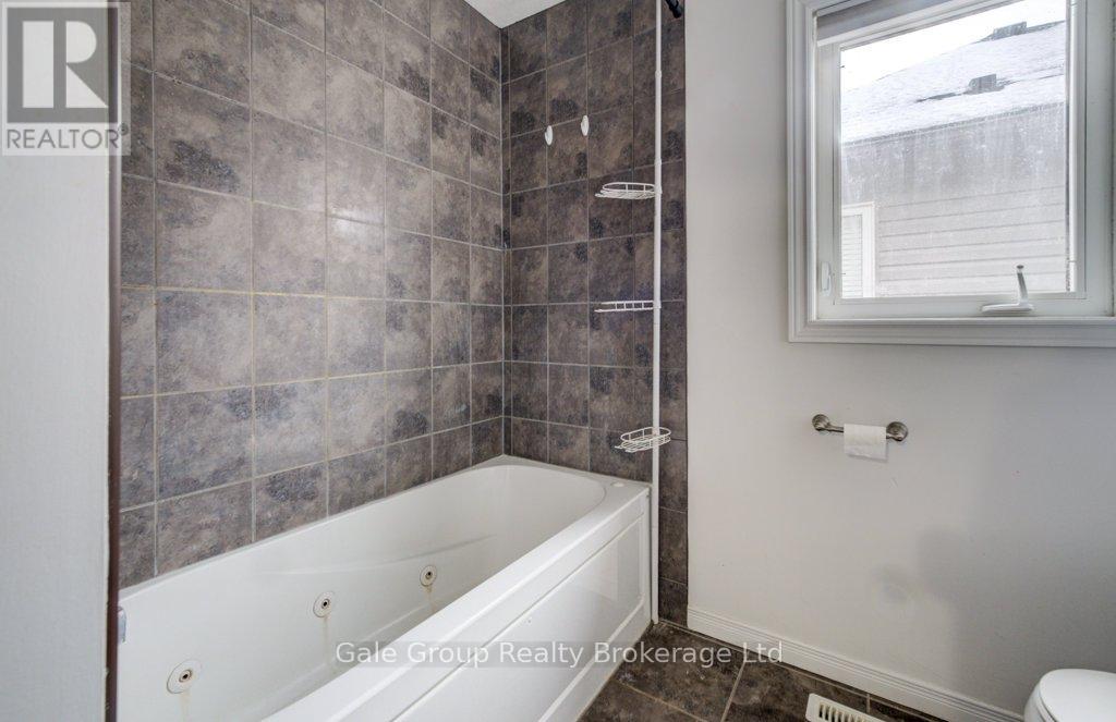 395 Champlain Avenue, Woodstock (Woodstock - South), Ontario  N4V 0B3 - Photo 24 - X12888558