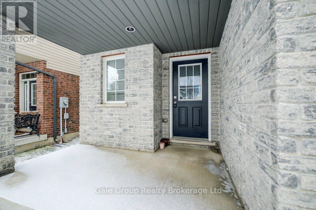 395 Champlain Avenue, Woodstock (Woodstock - South), Ontario  N4V 0B3 - Photo 3 - X12888558