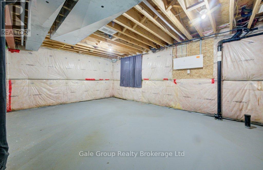 395 Champlain Avenue, Woodstock (Woodstock - South), Ontario  N4V 0B3 - Photo 34 - X12888558