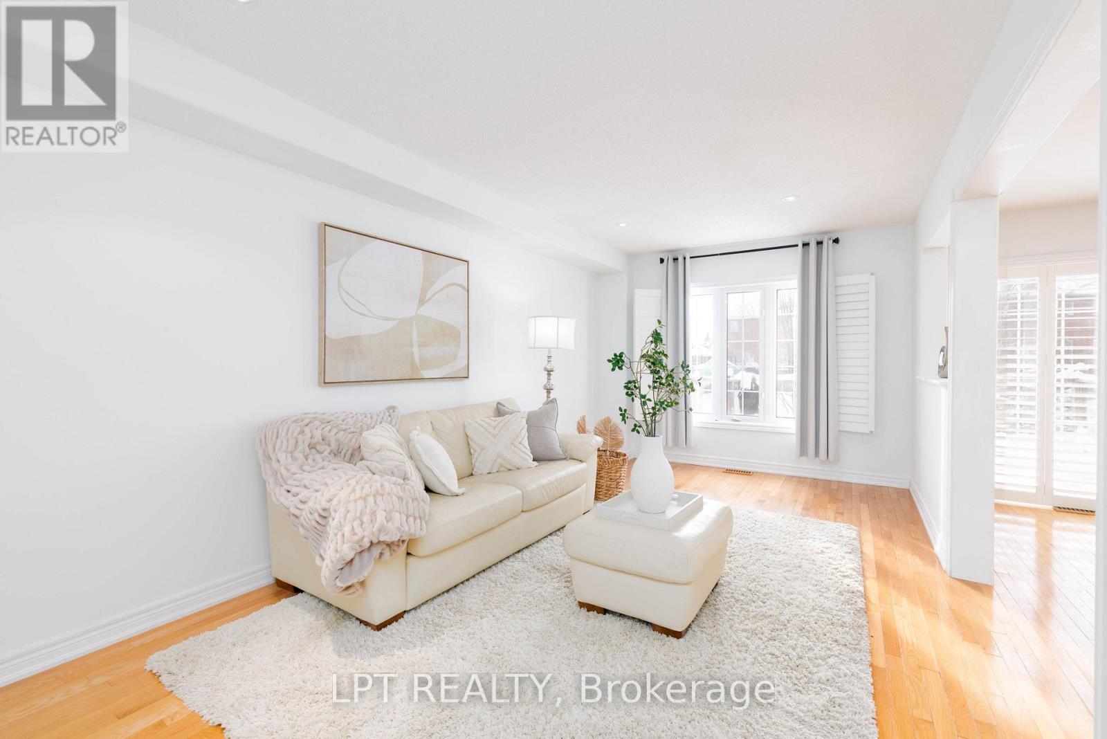 36 Ivygreen Road, Georgina (Keswick North), Ontario  L4P 4B7 - Photo 15 - N12800778