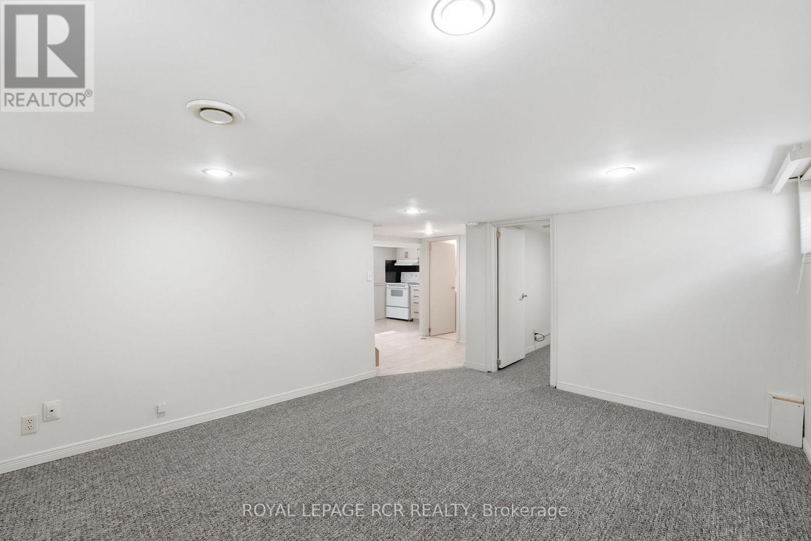 83 Industrial Parkway S, Aurora (Aurora Village), Ontario  L4G 3V5 - Photo 17 - N12886166