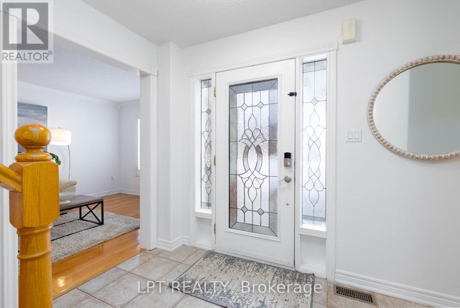 36 Ivygreen Road, Georgina (Keswick North), Ontario  L4P 4B7 - Photo 6 - N12800778