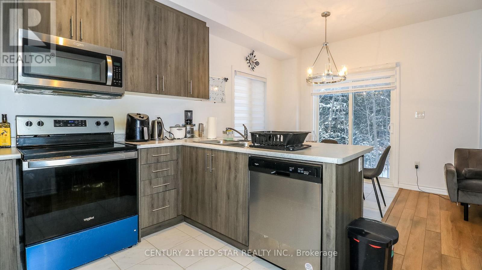 32 Milson Crescent, Essa, Ontario  L0M 1B4 - Photo 18 - N12887518