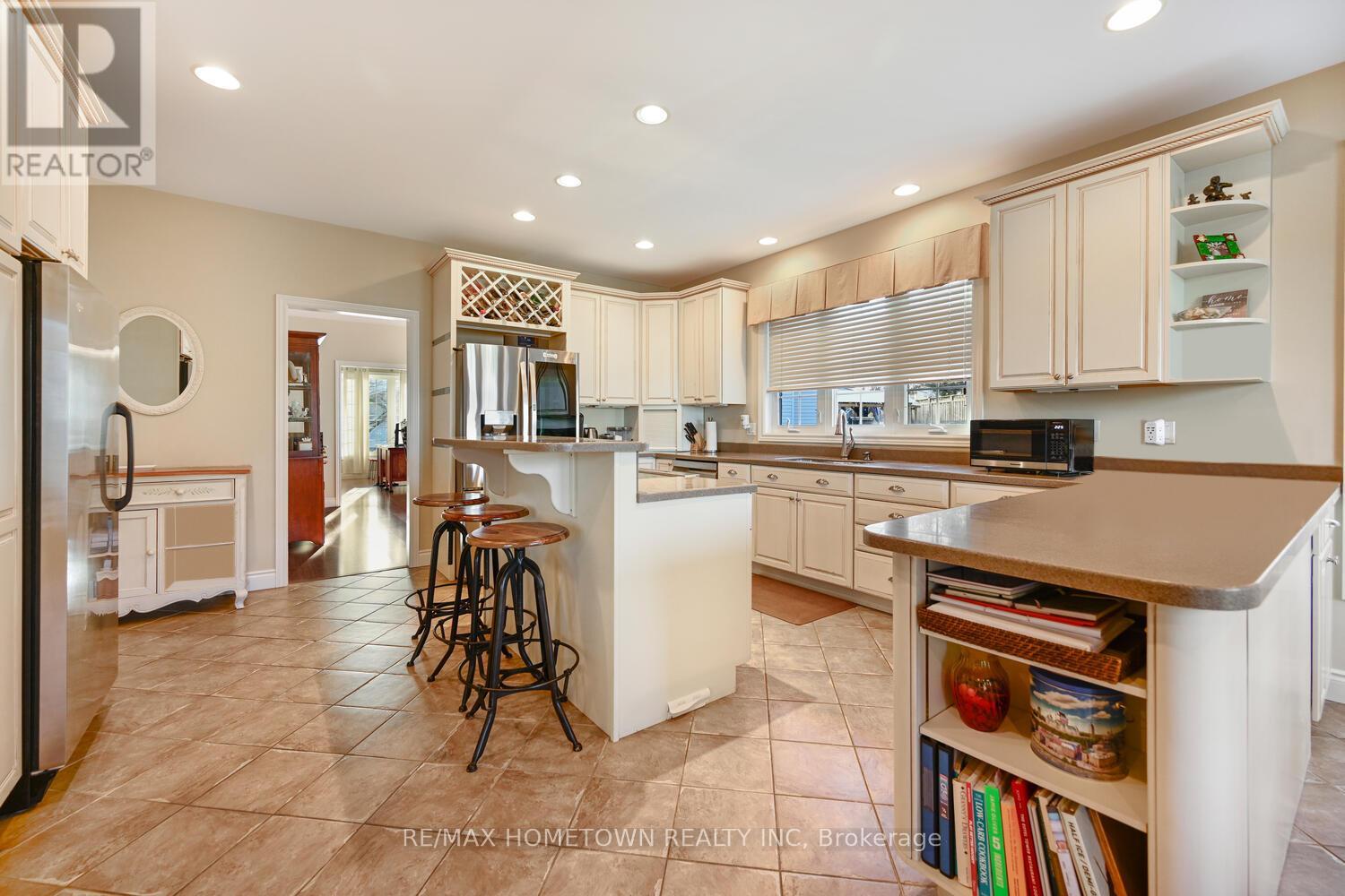 1337 Cuthbertson Avenue, Brockville, Ontario  K6V 6Y2 - Photo 9 - X12888656