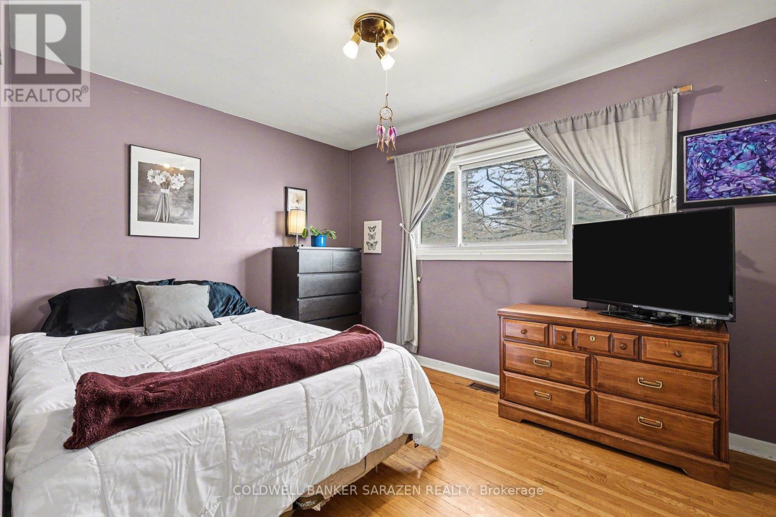 2091 Lenester Avenue, Ottawa, Ontario  K2A 1K9 - Photo 7 - X12874680