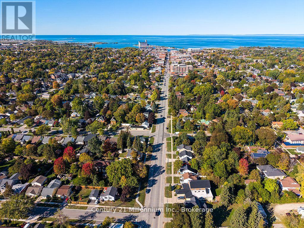 479 Hurontario Street, Collingwood, Ontario  L9Y 2M7 - Photo 30 - S12888582