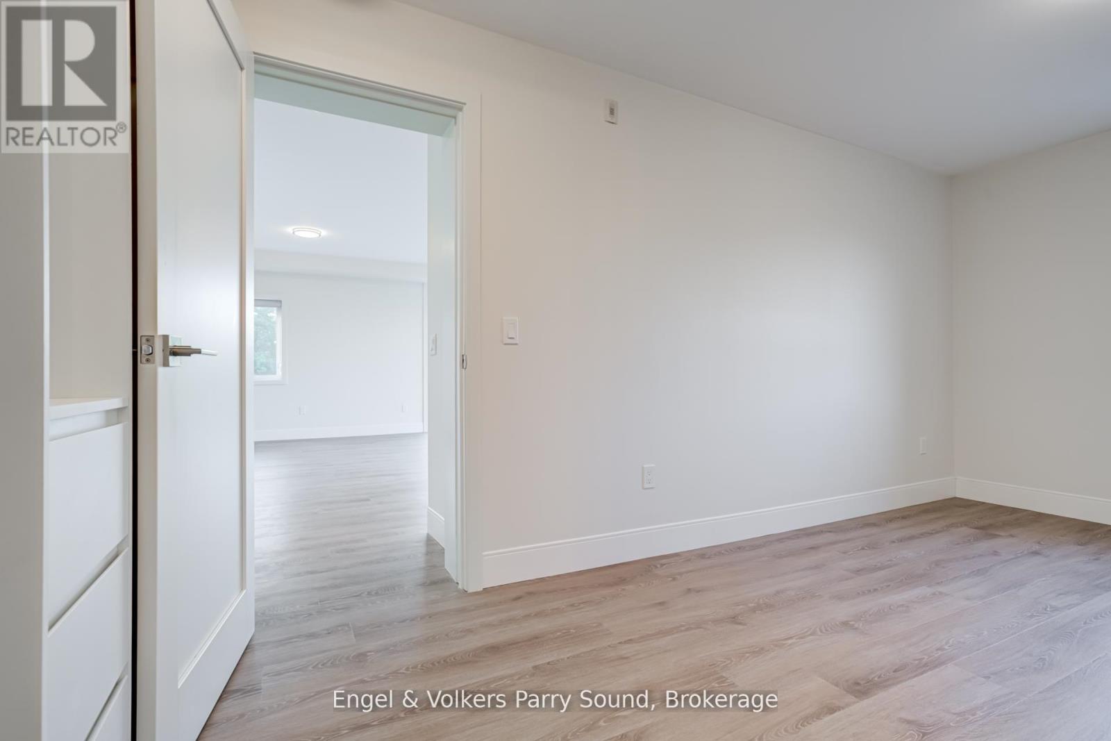 201 - 51 George Street, Parry Sound, Ontario  P2A 2R2 - Photo 11 - X12888572