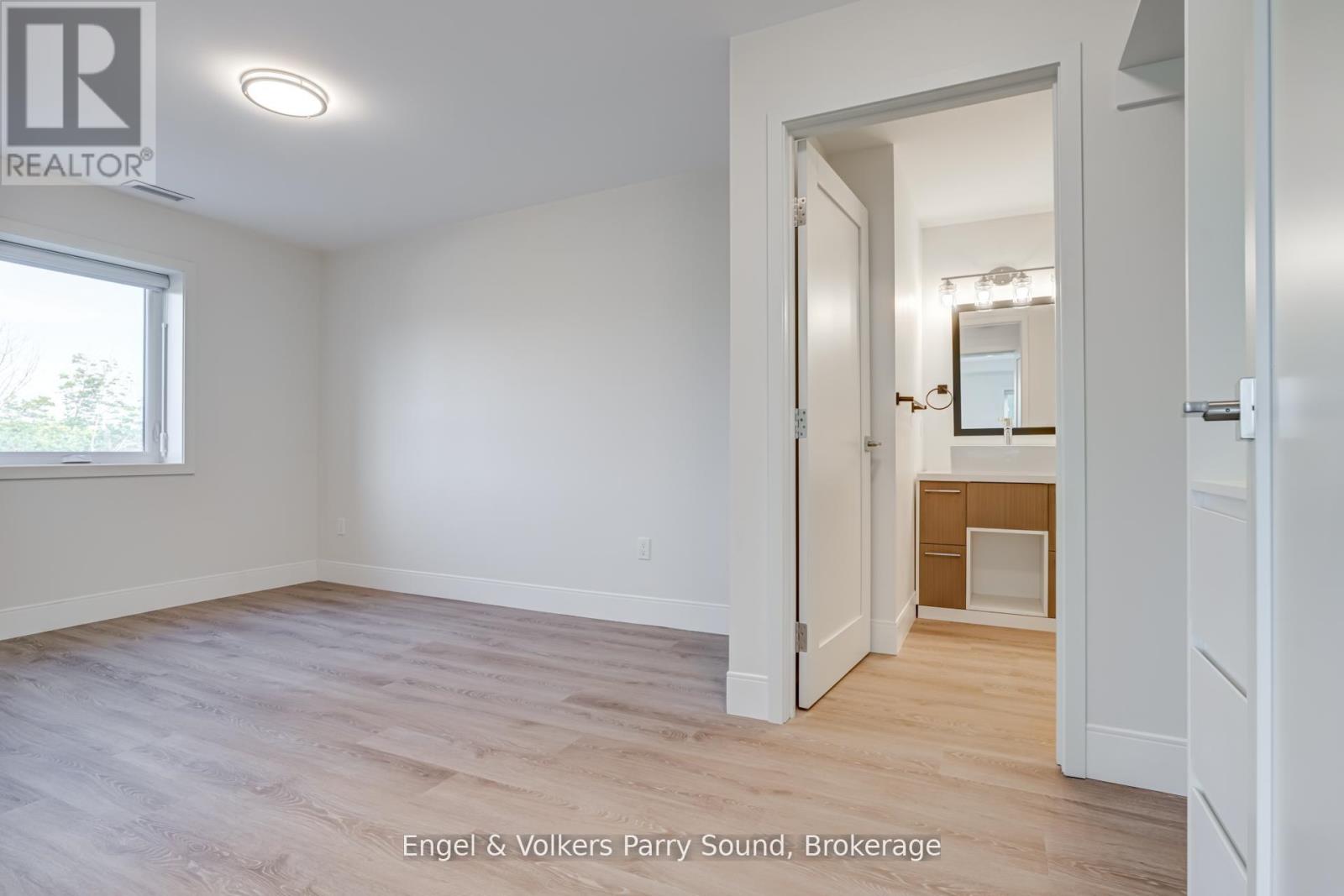 201 - 51 George Street, Parry Sound, Ontario  P2A 2R2 - Photo 12 - X12888572