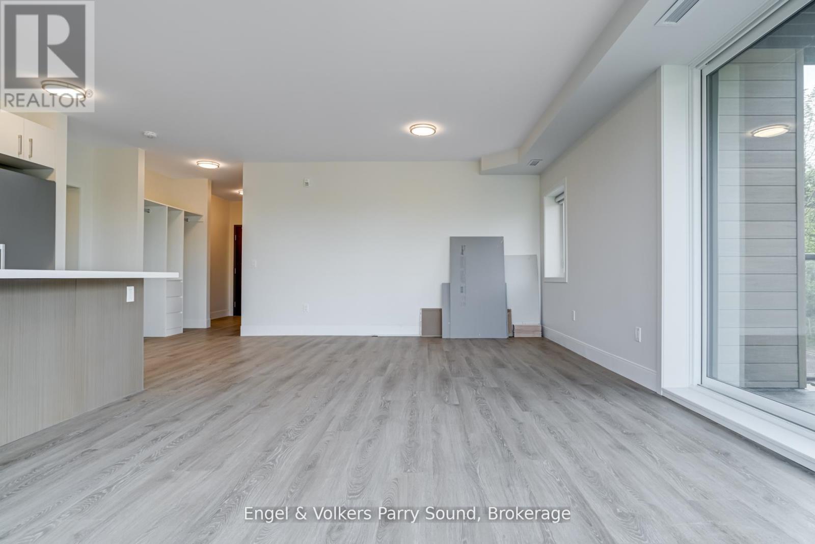 201 - 51 George Street, Parry Sound, Ontario  P2A 2R2 - Photo 15 - X12888572