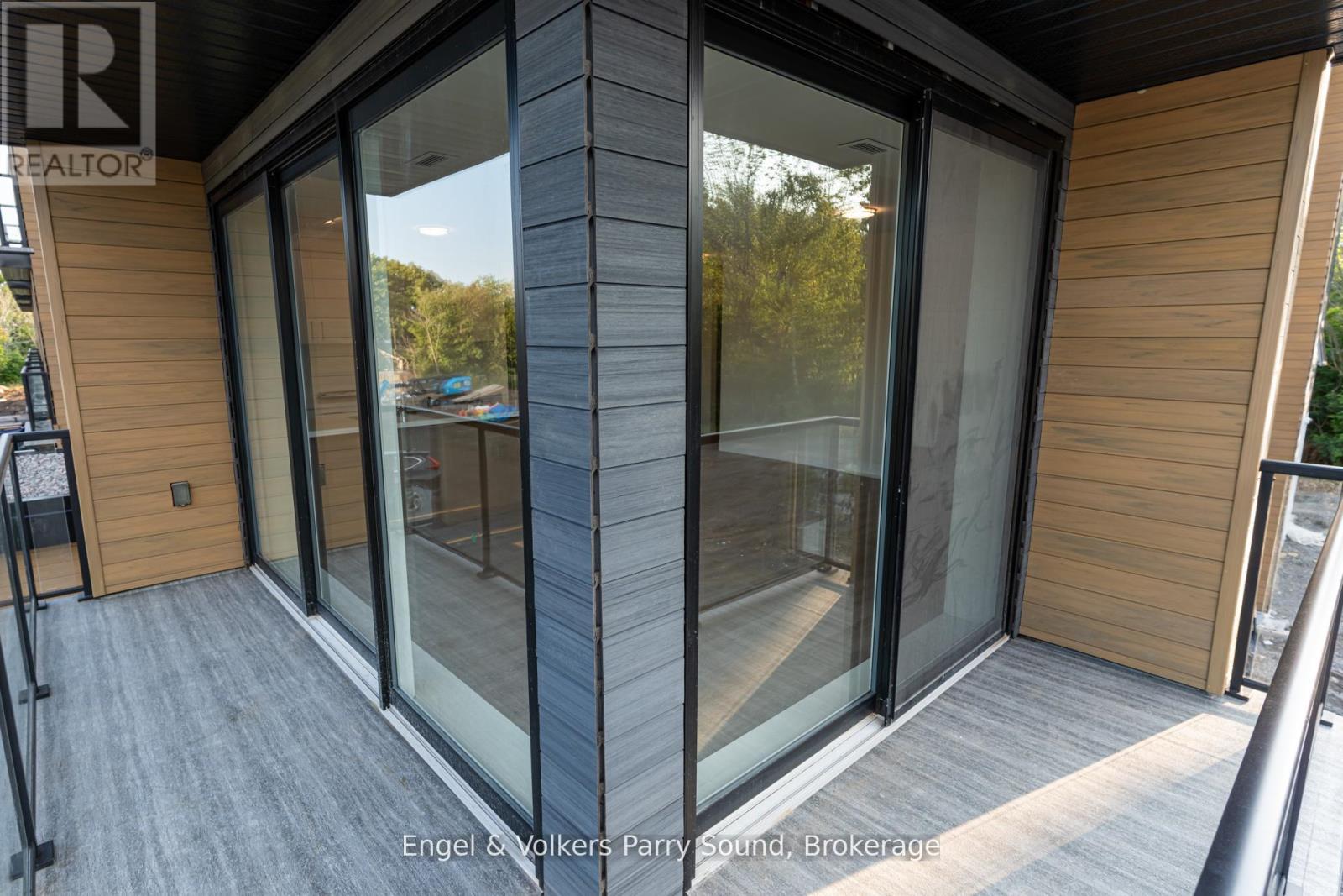 201 - 51 George Street, Parry Sound, Ontario  P2A 2R2 - Photo 2 - X12888572