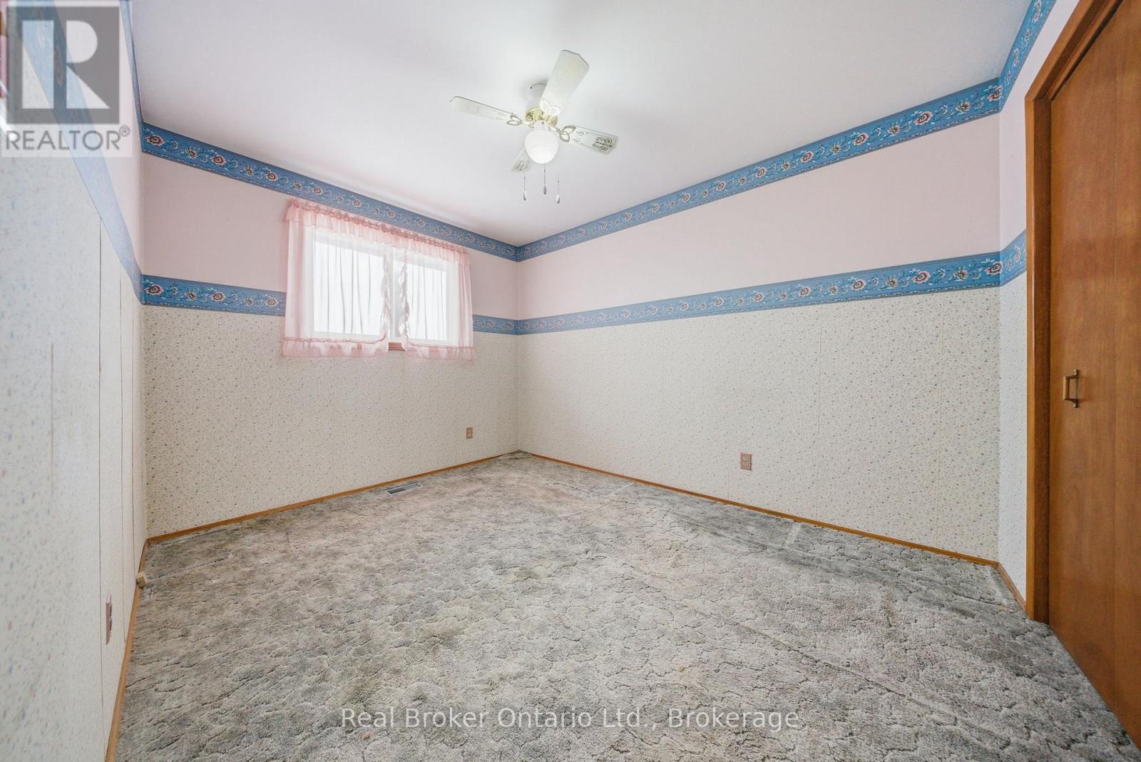 142 Bee Street, Woodstock (Woodstock - South), Ontario  N4S 3Z4 - Photo 18 - X12888644