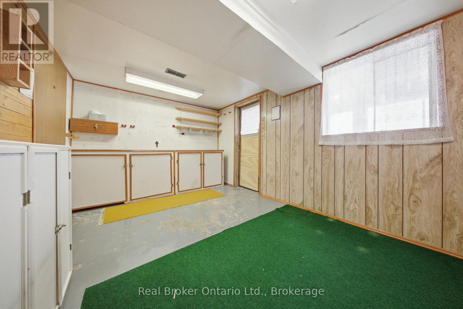 142 Bee Street, Woodstock (Woodstock - South), Ontario  N4S 3Z4 - Photo 31 - X12888644