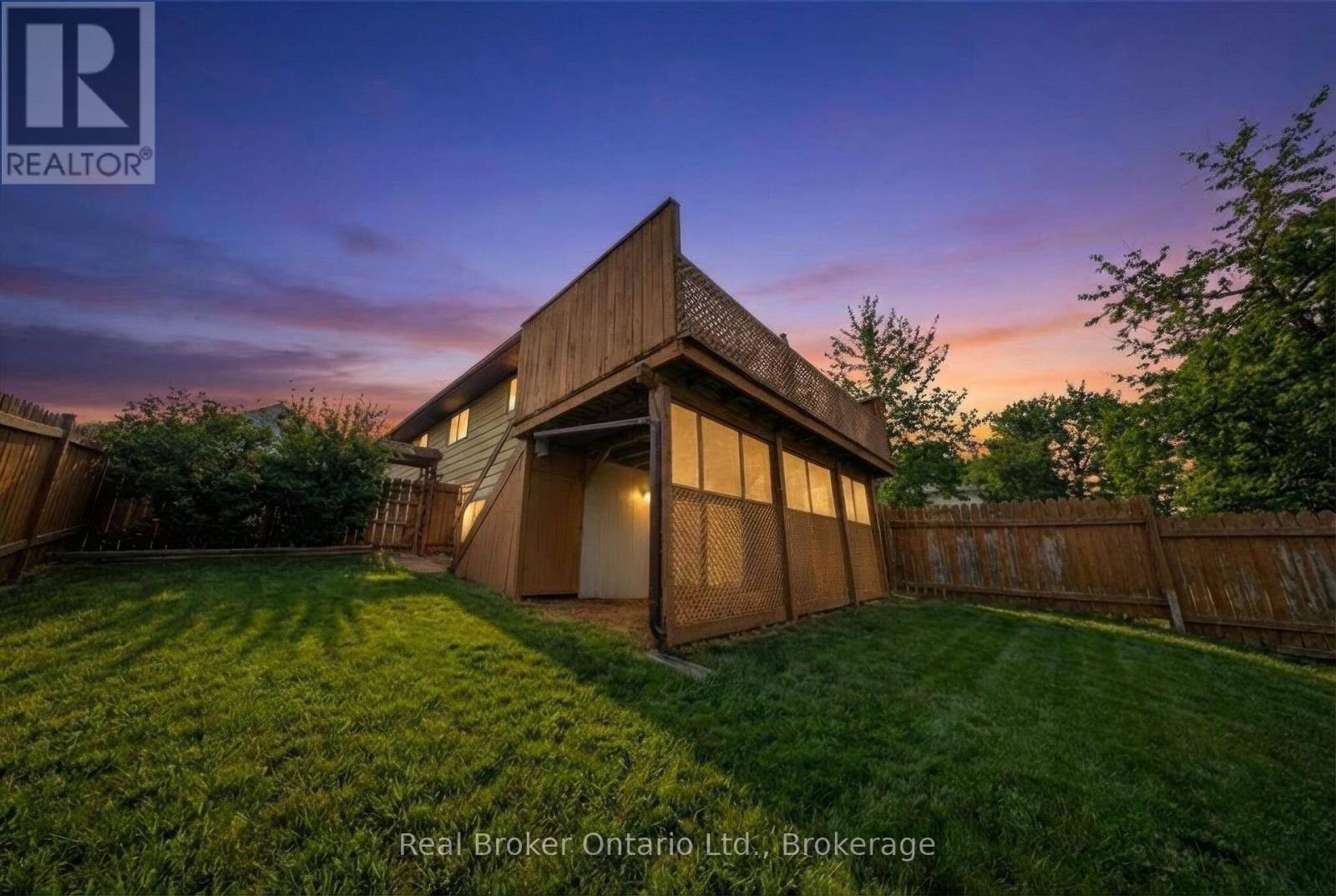 142 Bee Street, Woodstock (Woodstock - South), Ontario  N4S 3Z4 - Photo 40 - X12888644