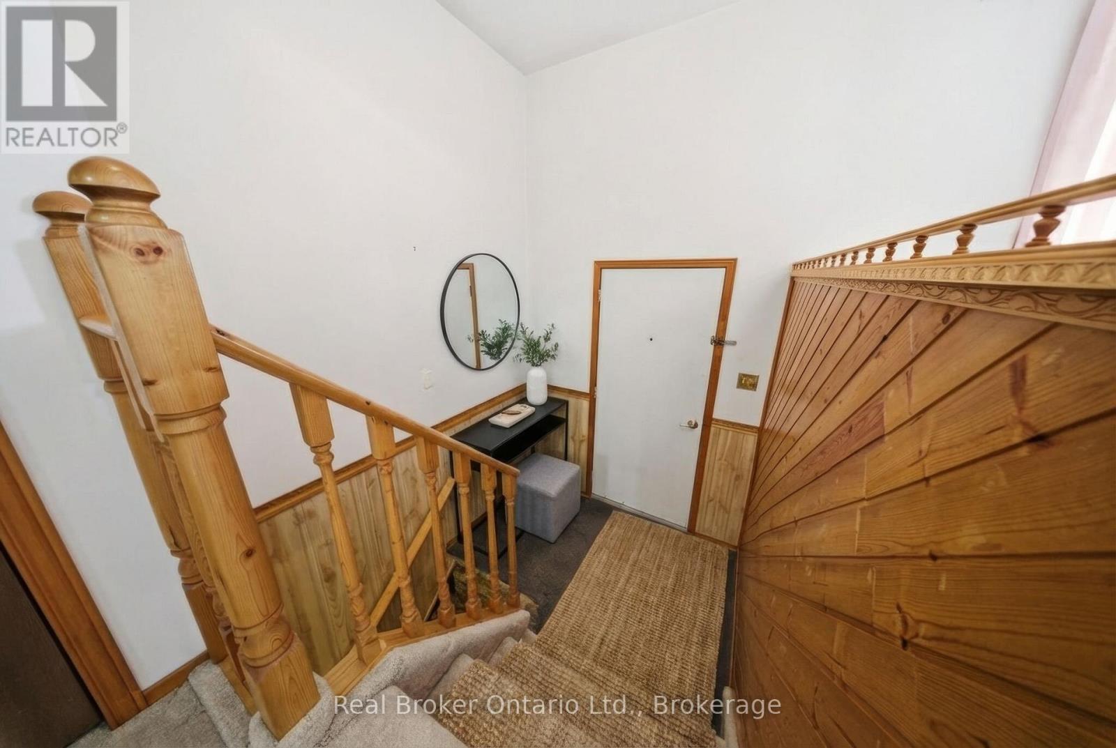 142 Bee Street, Woodstock (Woodstock - South), Ontario  N4S 3Z4 - Photo 7 - X12888644