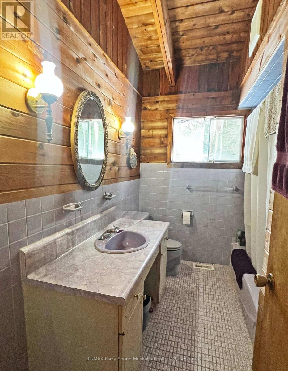 45 Ridgeway Drive, Carling, Ontario  P0G 1G0 - Photo 22 - X12888708