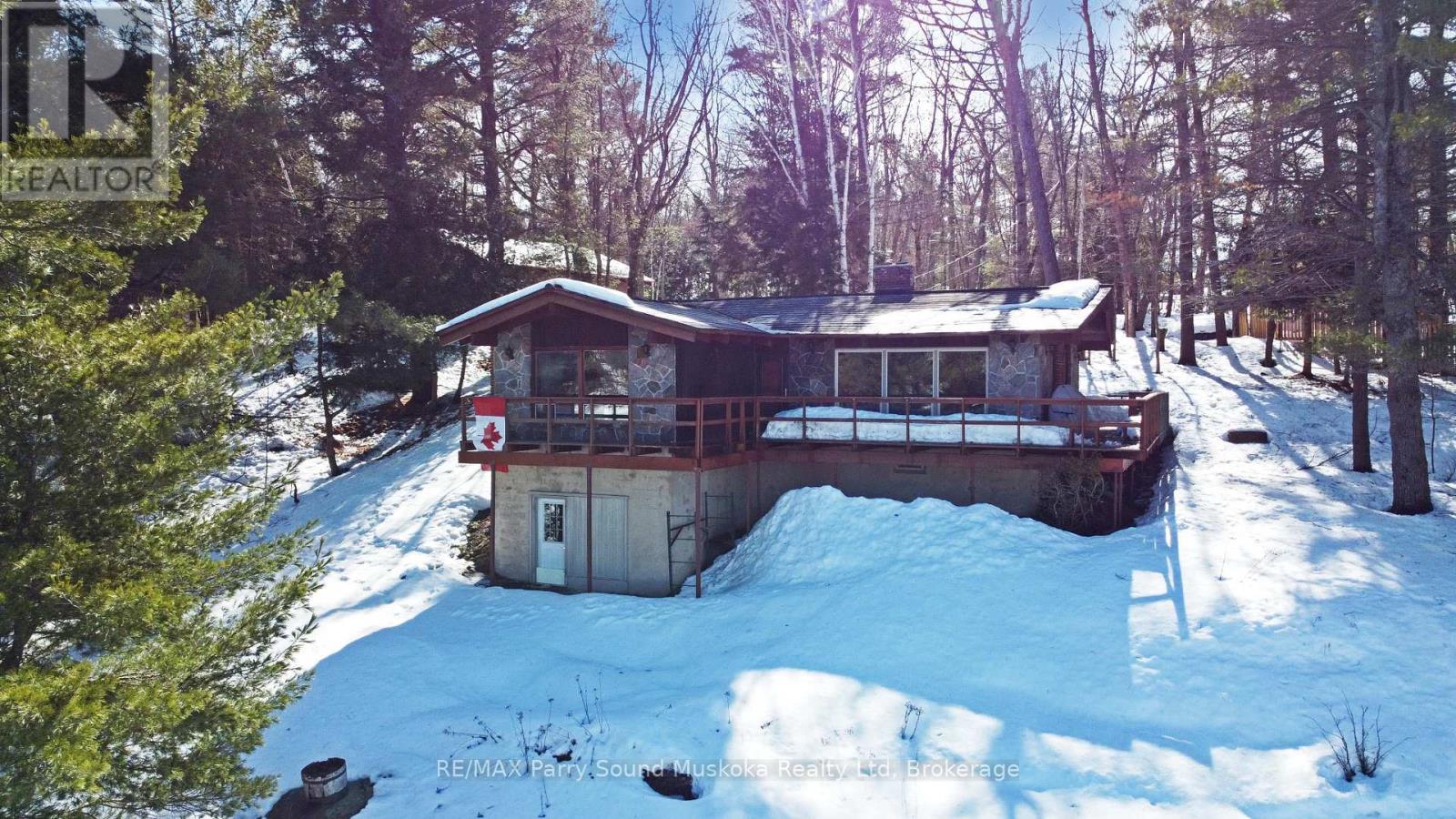 45 Ridgeway Drive, Carling, Ontario  P0G 1G0 - Photo 4 - X12888708