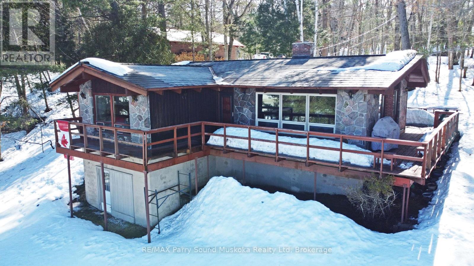 45 Ridgeway Drive, Carling, Ontario  P0G 1G0 - Photo 5 - X12888708