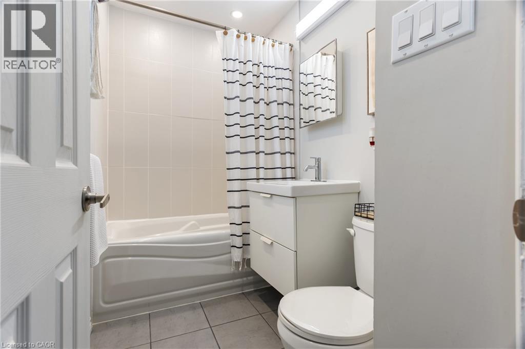 50 Columbia Street W, Waterloo, Ontario  N2L 3K5 - Photo 22 - 40799511