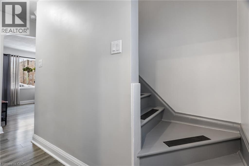 50 Columbia Street W, Waterloo, Ontario  N2L 3K5 - Photo 24 - 40799511