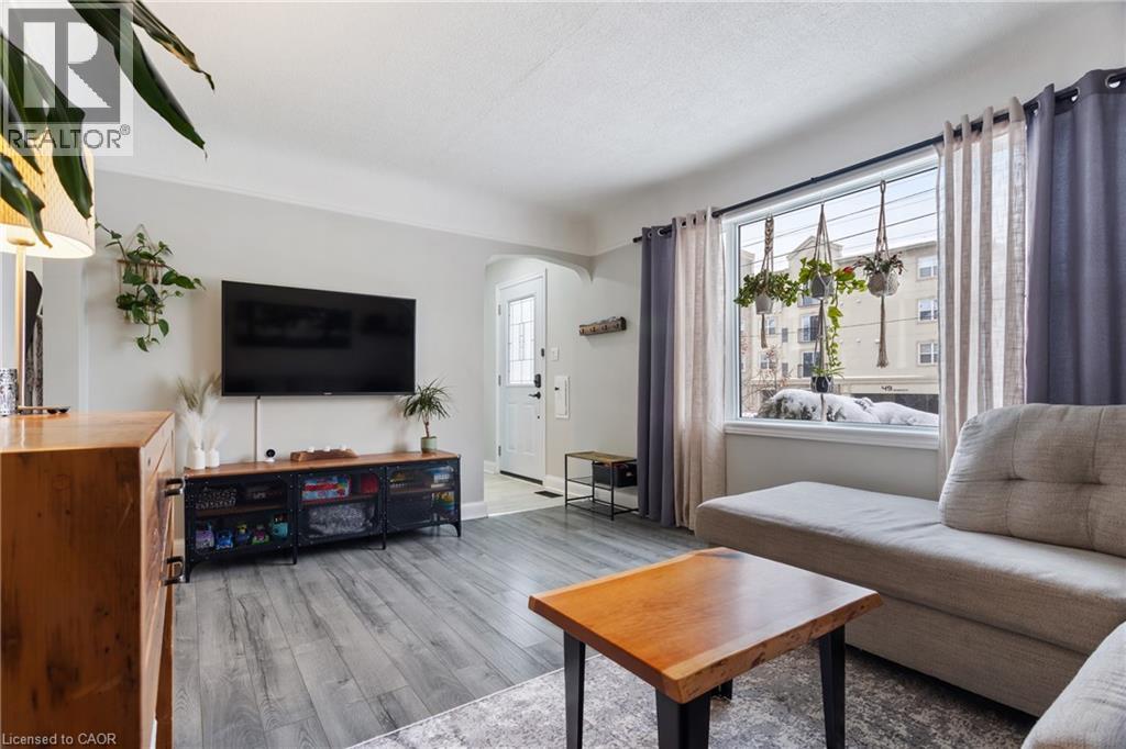 50 Columbia Street W, Waterloo, Ontario  N2L 3K5 - Photo 9 - 40799511