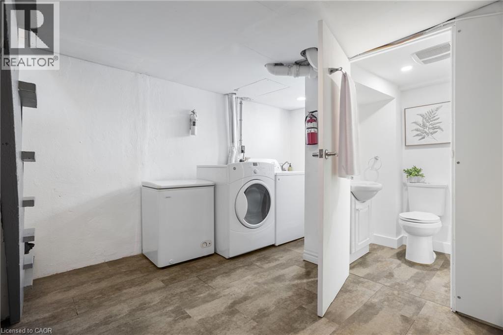 50 Columbia Street W, Waterloo, Ontario  N2L 3K5 - Photo 35 - 40799511