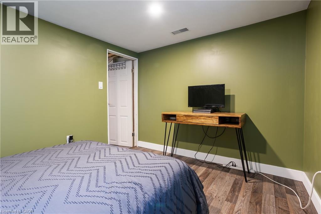 50 Columbia Street W, Waterloo, Ontario  N2L 3K5 - Photo 38 - 40799511