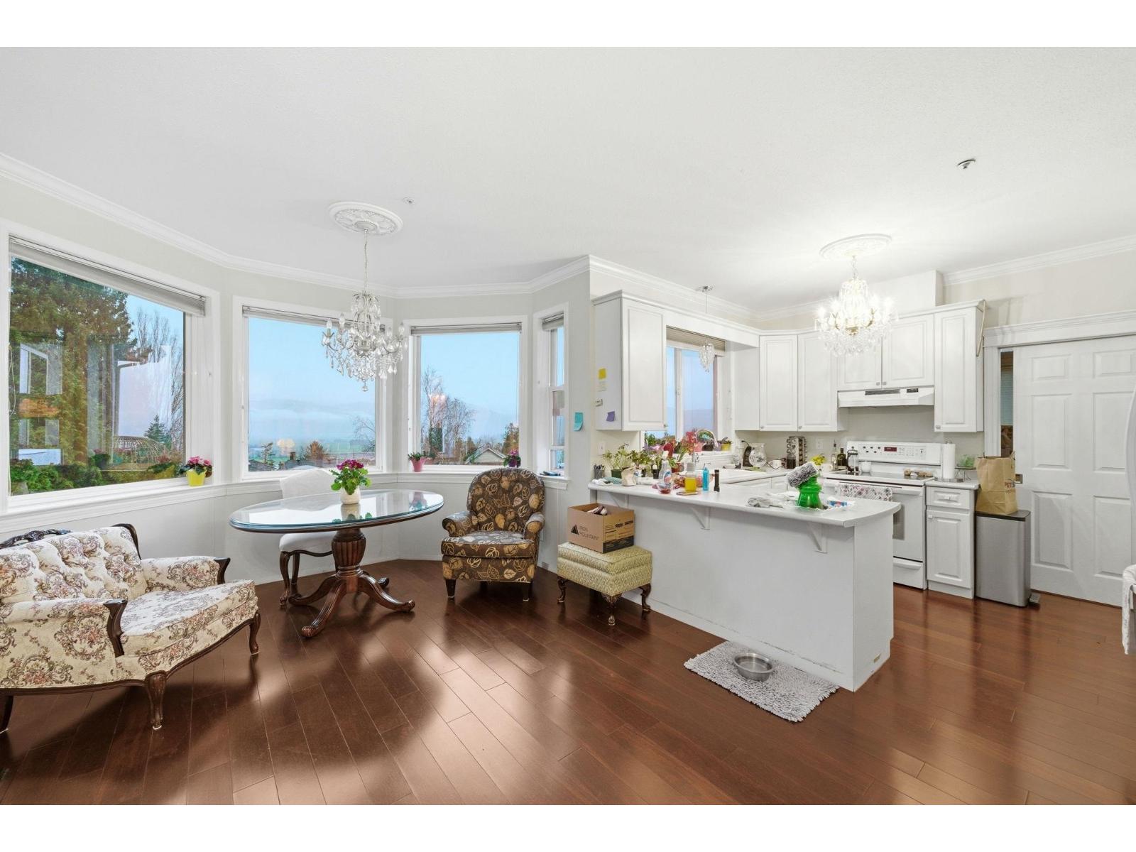 2247 Mountain Drive, Abbotsford, British Columbia  V3G 1E4 - Photo 3 - R3094844