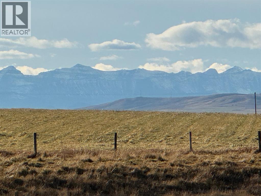 40 Street East, Rural Foothills County, Alberta  T1V 1P3 - Photo 2 - A2266620