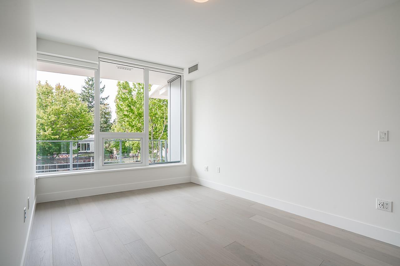 Listing Picture 8 of 27 : 212 1342 JOHNSTON ROAD, White Rock - 魯藝地產 Yvonne Lu Group - MLS Medallion Club Member