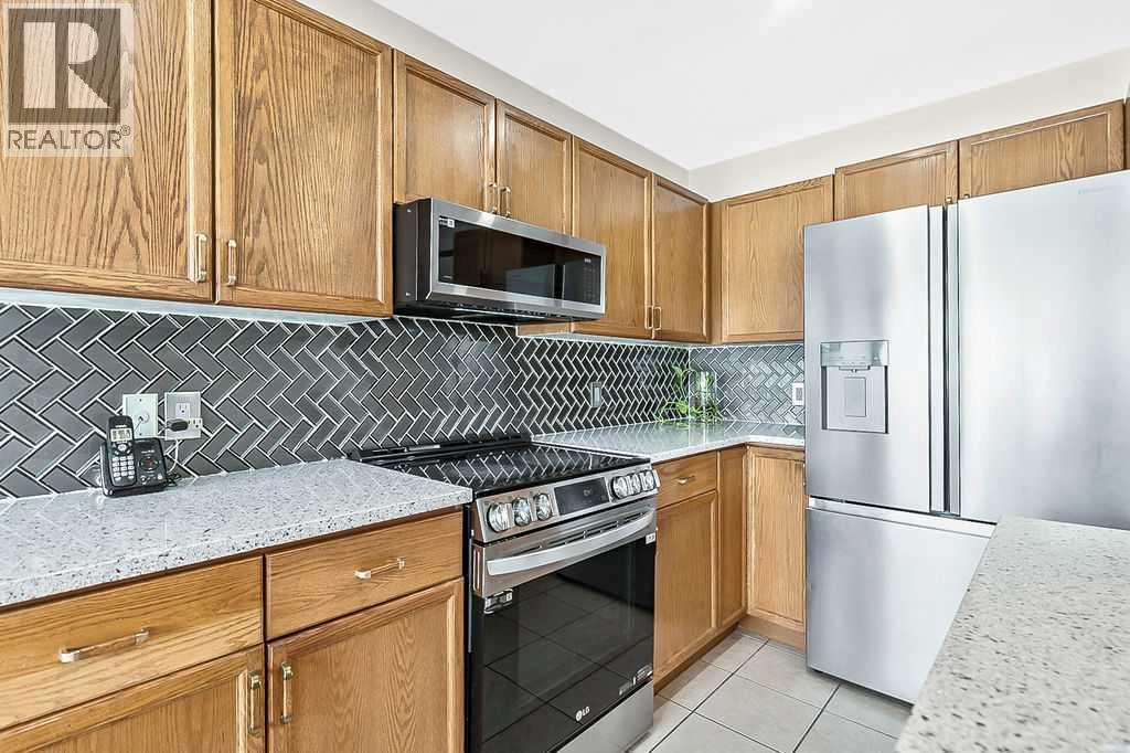 38 Martinwood Road Ne, Calgary, Alberta  T3J 3H5 - Photo 7 - A2290628