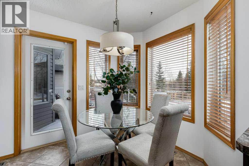 168 Fairways Drive Nw, Airdrie, Alberta  T4B 2R8 - Photo 5 - A2291124