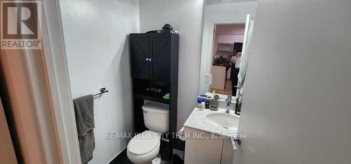 1002 - 150 East Liberty Street, Toronto (Niagara), Ontario  M6K 3R5 - Photo 7 - C12888616