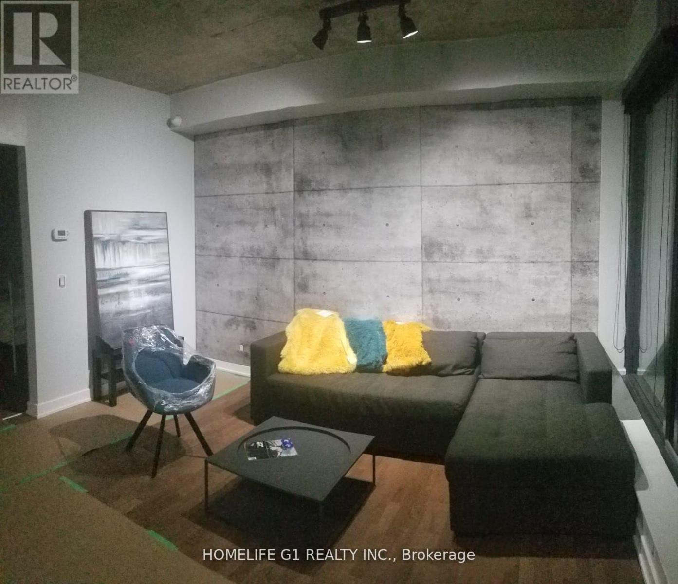 306 - 15 Beverly Street, Toronto, Ontario  M5T 0B3 - Photo 3 - C12888652