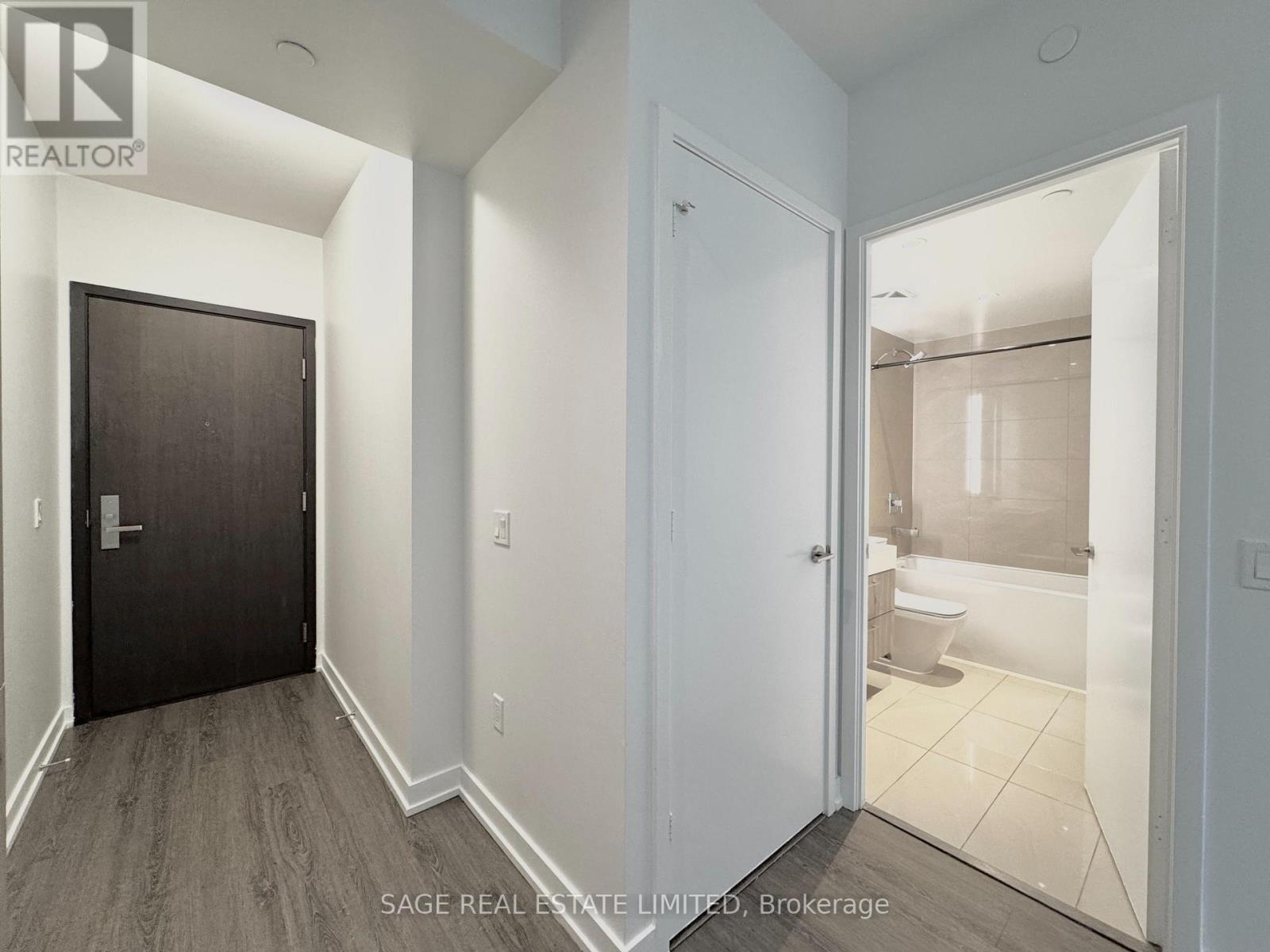 1204 - 1 Yorkville Avenue, Toronto (Annex), Ontario  M4W 0B1 - Photo 5 - C12888720