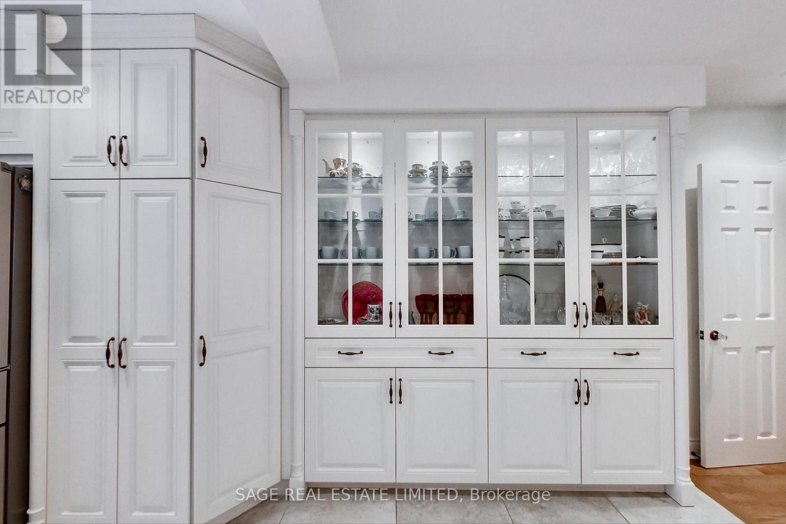 176 Lawlor Avenue, Toronto, Ontario  M4E 3M1 - Photo 10 - E12888698