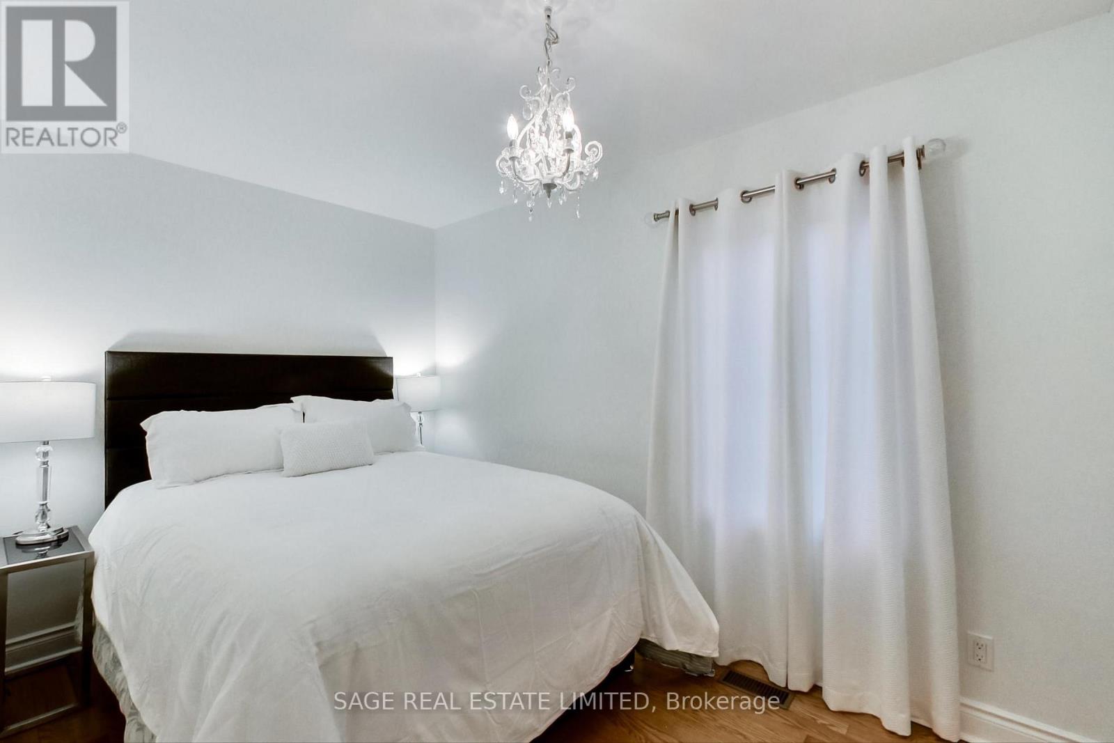 176 Lawlor Avenue, Toronto, Ontario  M4E 3M1 - Photo 13 - E12888698